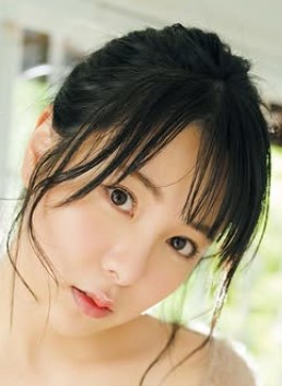 元会社員グラドル、薄紫レース柄バスト強調の大胆ランジェリーショット公開に「たまらないです」