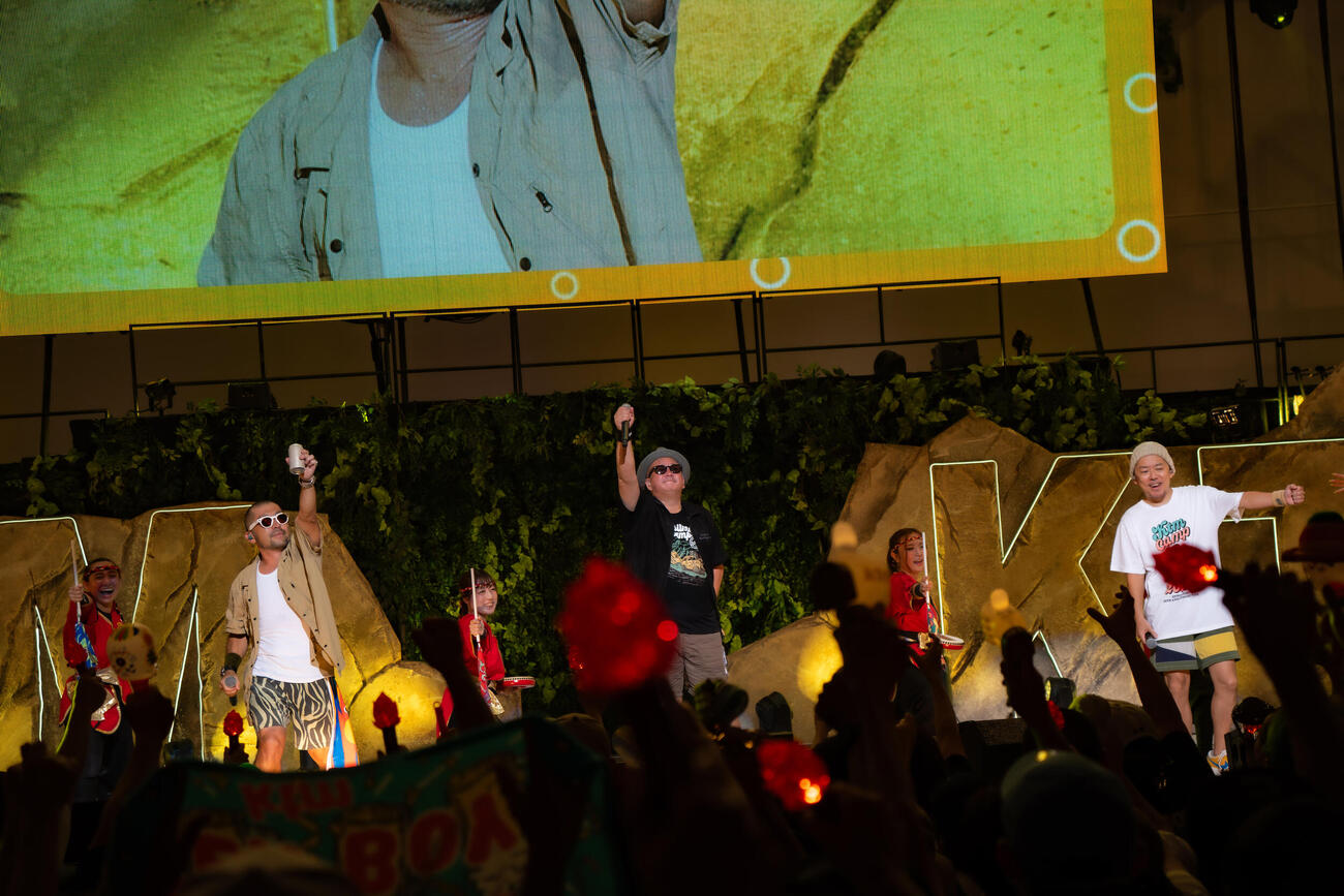 「ケツメイシ　25th Anniversary TOUR　ケツメンCAMP 2026」を開催したケツメイシ。左から大蔵、RYOJI、RYO（石川大輝撮影）