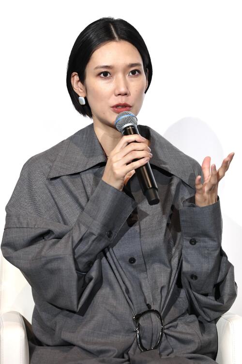 カンヌ映画祭日本人初女優賞の岡本多緒、世界的クリエーター夫との第１子出産