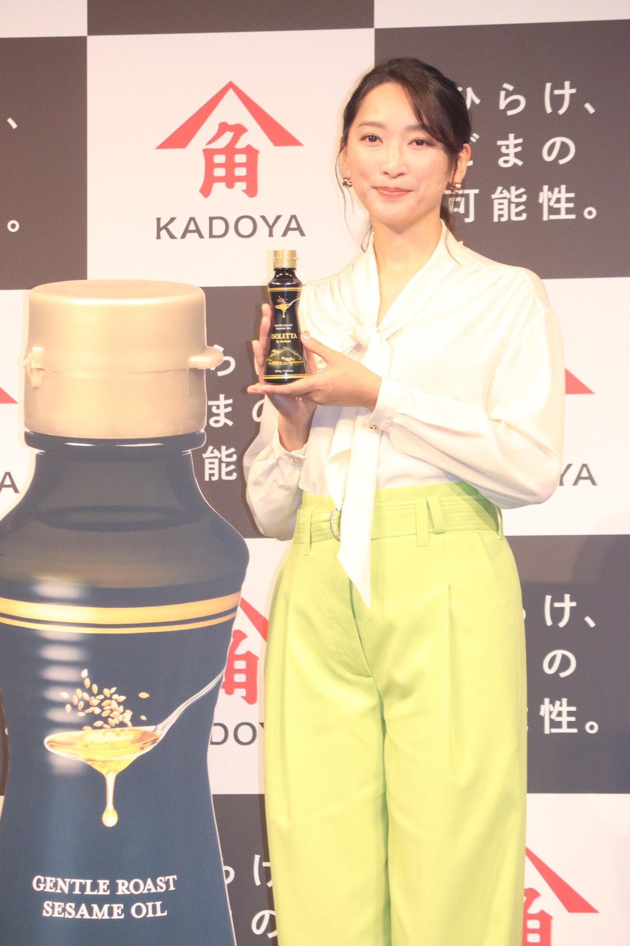 かどや製油ブランドリニューアル＆新商品発表会に出席した杏
