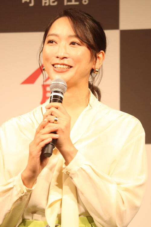 料理好きの杏「日常料理、味わいの幅が広がる」かどや製油新CM出演「画期的なオイル」と絶賛