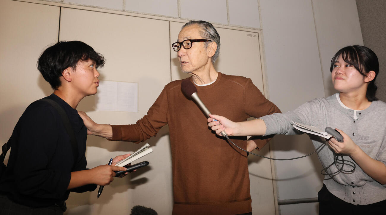 公表していた前立腺がんの病状についての囲み会見に登場した大竹まこと（撮影・水谷安孝）