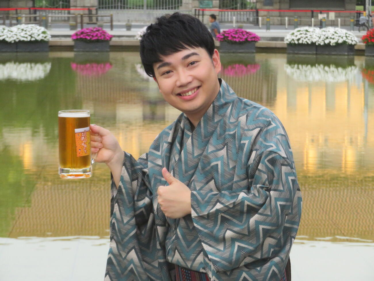 新曲「そろそろお酒の時間です。」を初披露した三丘翔太（撮影・川田和博）