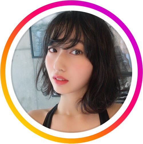 ベストボディ賞レースクイーン女優「スレンダー」バキバキ腹筋＆脚線美ビキニ水着ショット公開