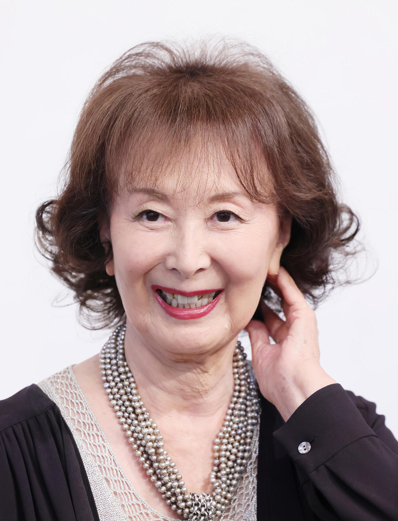 笑顔を見せる岸恵子さん（2022年5月撮影）