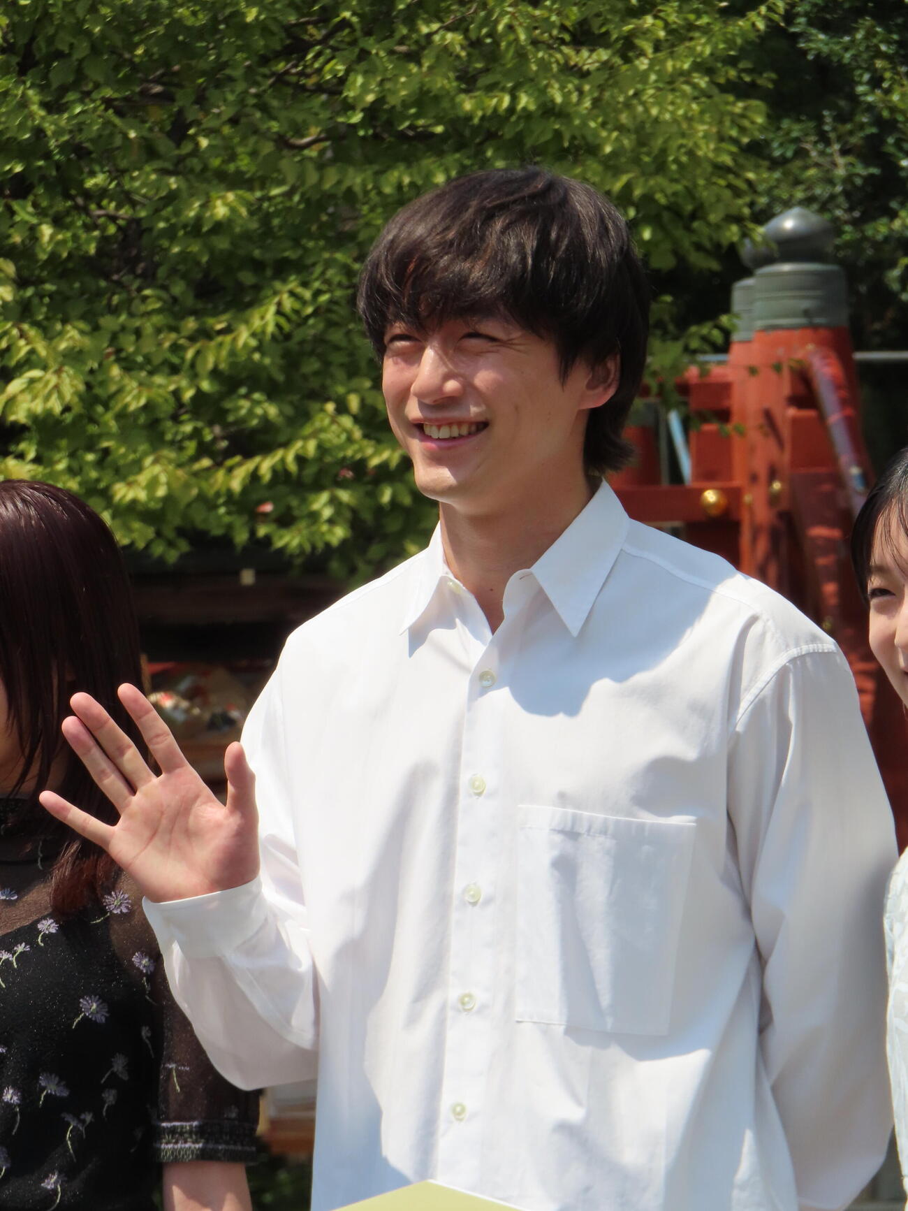 映画「私はあなたを知らない、」の大ヒット祈願を行った坂口健太郎（撮影・鎌田良美）
