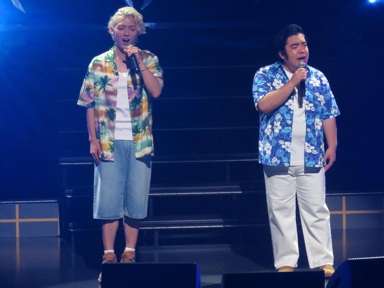 夏の特別公演「YUTO FES'26」にゲスト出演した徳永ゆうき（右）と辰巳ゆうと