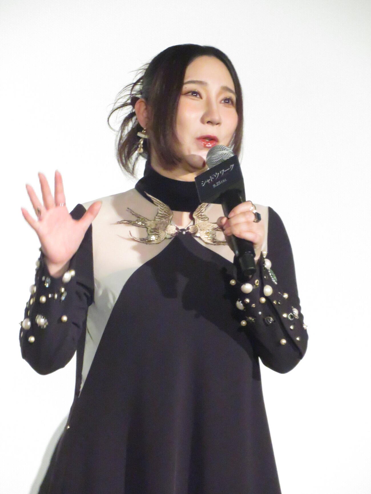 映画「シャドウワーク」の完成披露上映会に出席したファーストサマーウイカ