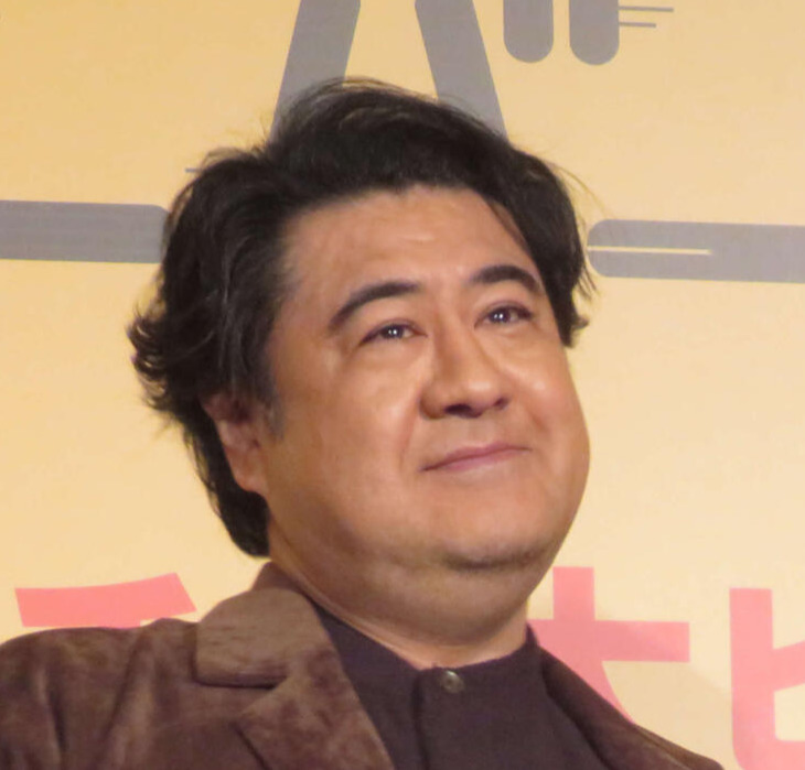小手伸也（2026年撮影）