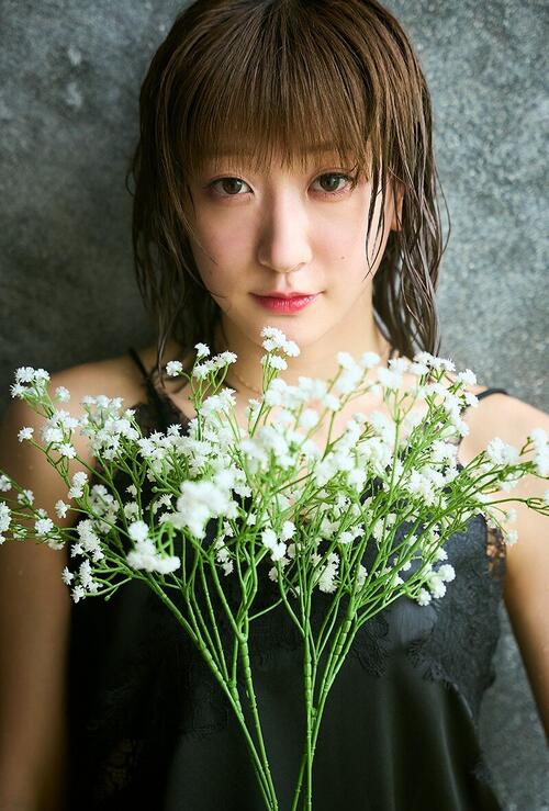 つばきファクトリー秋山眞緒「今の私を閉じ込めました」卒業前の表情収めた写真集９・25発売