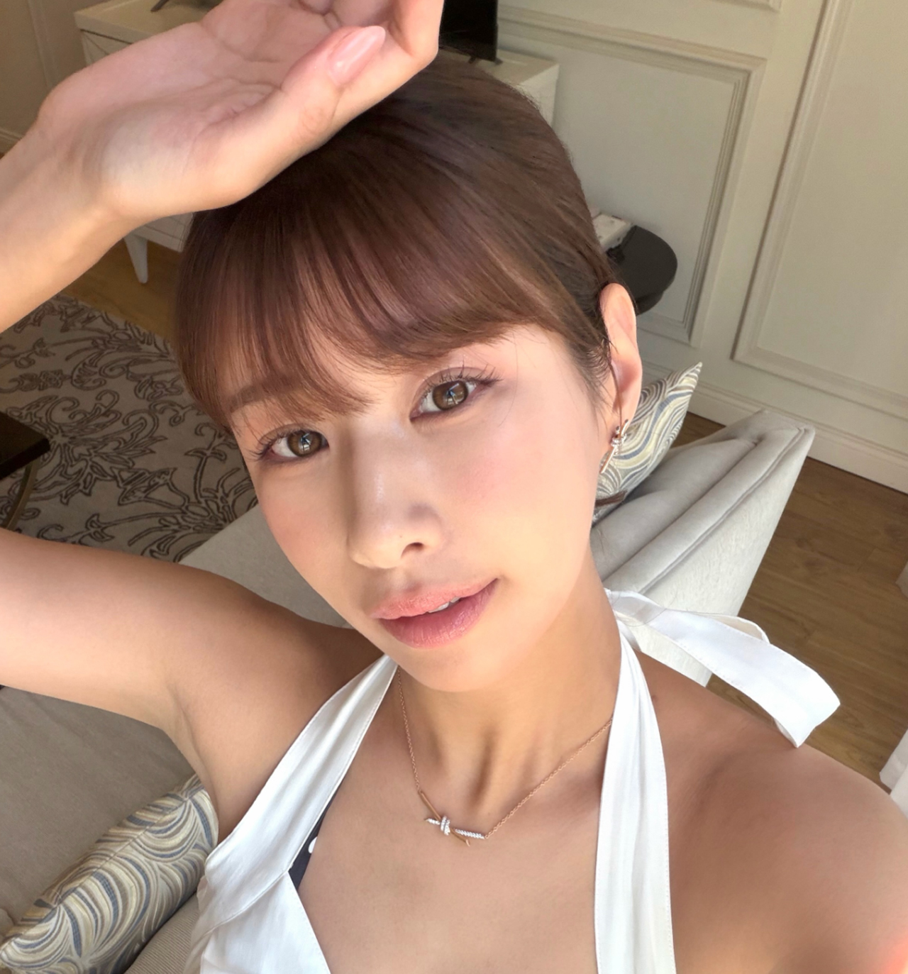 大胆ハイレグ水着姿を披露した谷碧（谷碧のインスタグラムから）