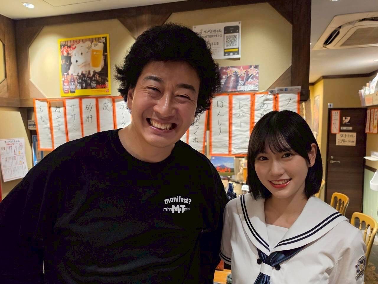 たかみち店長（左）と柳堀花怜
