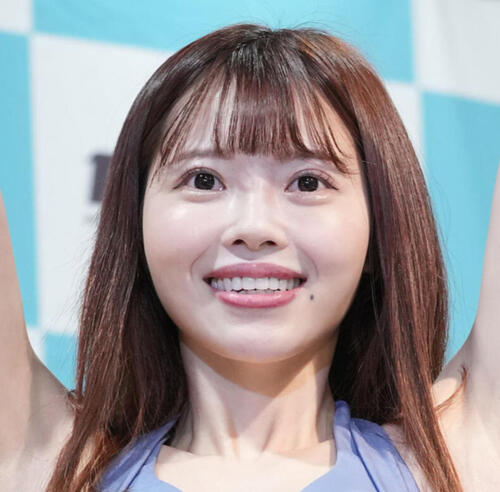 元STU森香穂、マーメイドドレス姿を公開「既に妊娠しててドレス入るか不安だった」