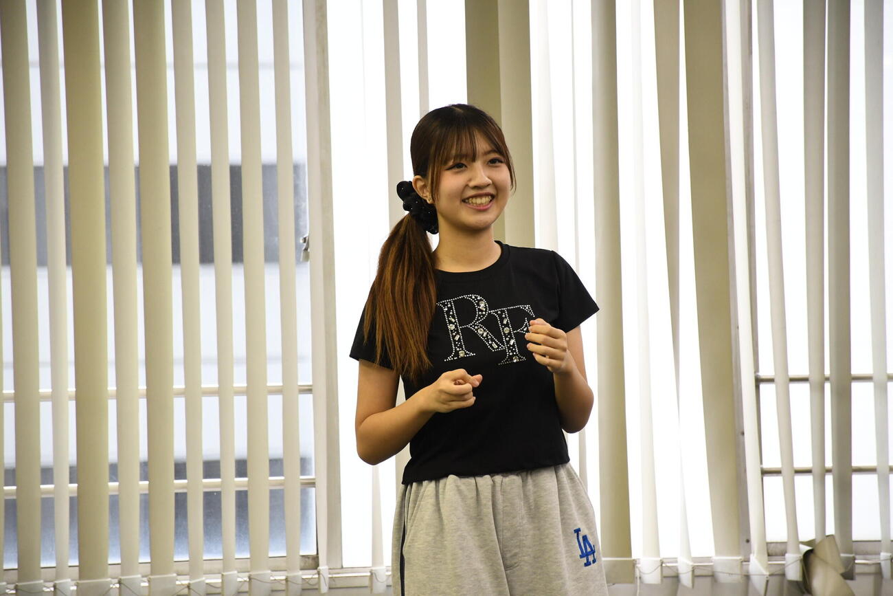 レッスンに励むMilky Flowerの陽愛（撮影・阪口孝志）