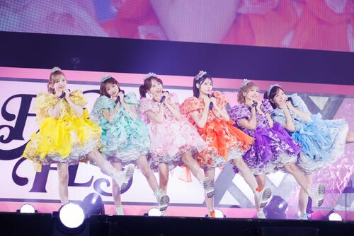 FRUITS ZIPPERがフェスで15周年祝福「きゃりーさんみたいにスーパースターに」