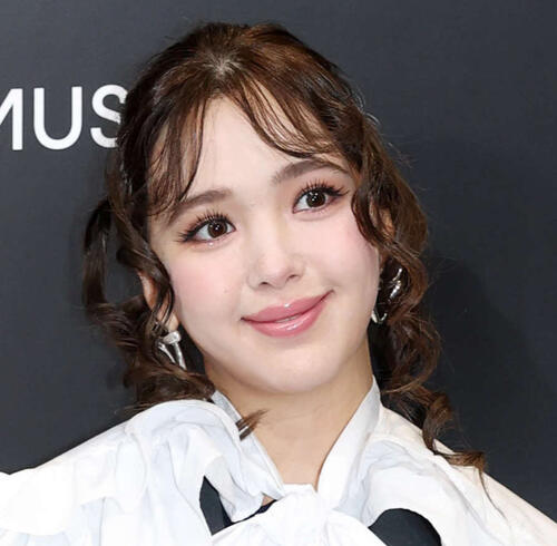 藤田ニコル「大きい大人と話すのが久しぶりなので」サンジャポで出産後初の生テレビ