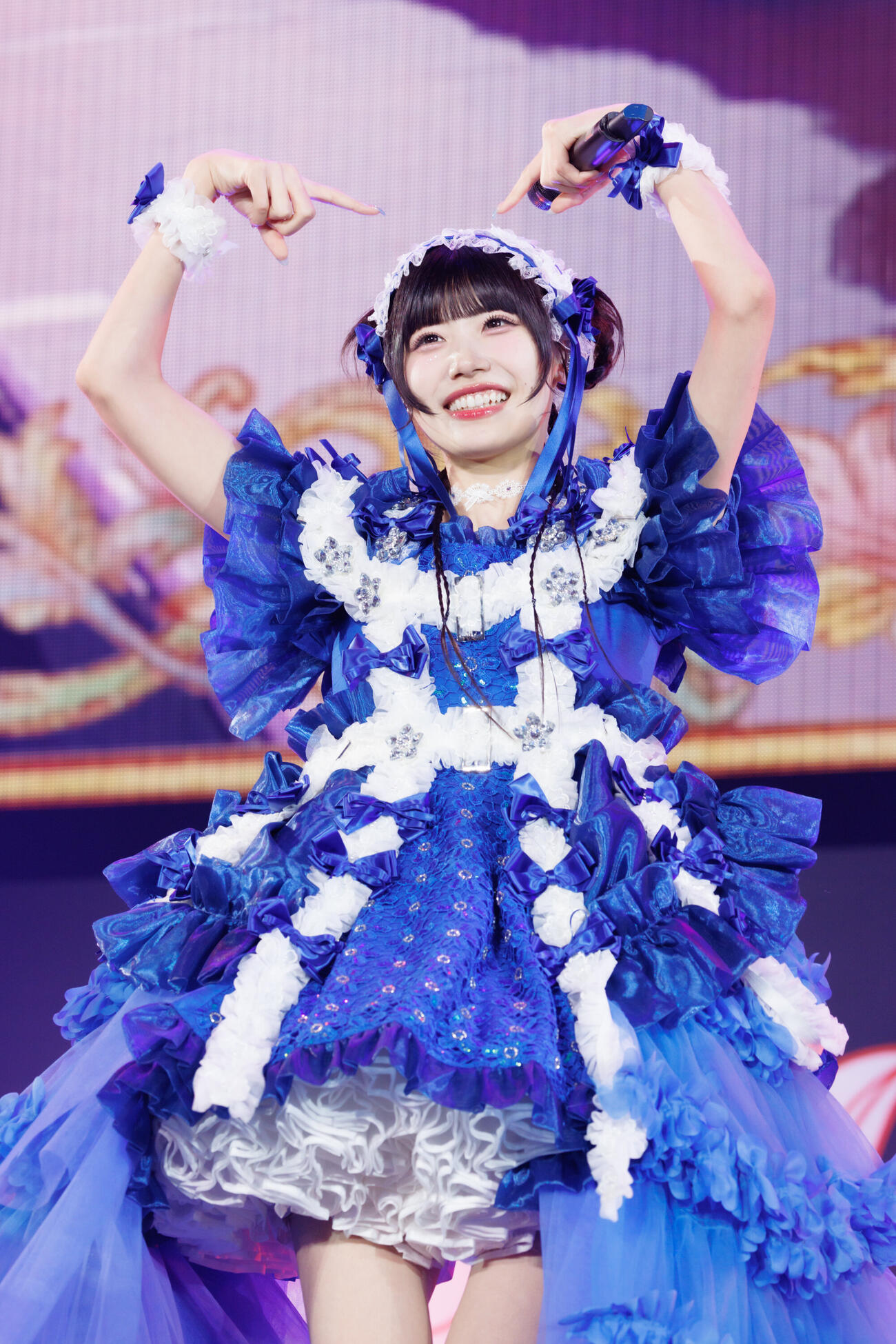 「SWEET STEADY ARENA LIVE 2026　－SUMMER－『STEADY→REVOLUTION』」でパフォーマンスする奥田彩友（ヨシモリユウナ氏撮影）