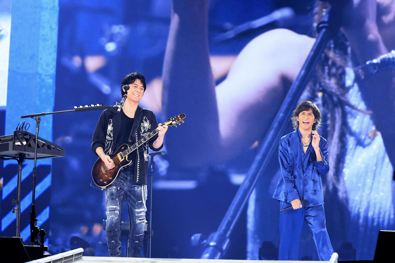 有観客ライブで初共演した福山雅治（左）と稲葉浩志（Takuya Kimura氏撮影）