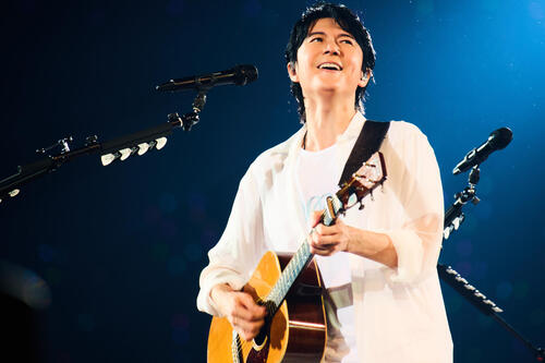 福山雅治ドームツアー最終公演に稲葉浩志“降臨”「HELLO」「木星」サプライズコラボに熱狂