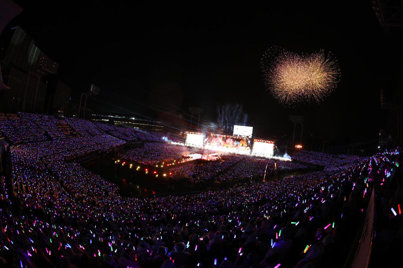 「真夏の全国ツアー2026」千秋楽公演を行った乃木坂46（C）乃木坂46LLC