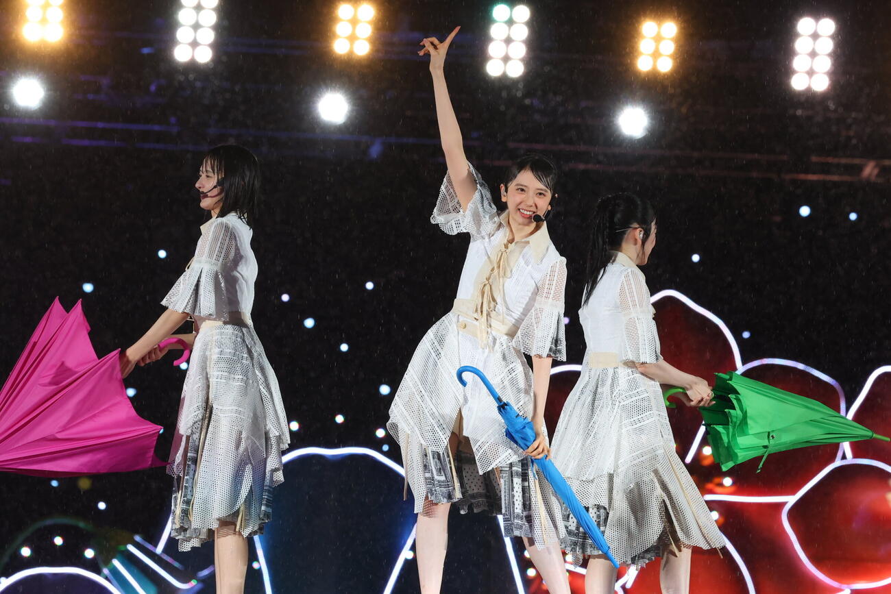 「真夏の全国ツアー2026」千秋楽公演を行った乃木坂46、中央は矢田萌華（C）乃木坂46LLC