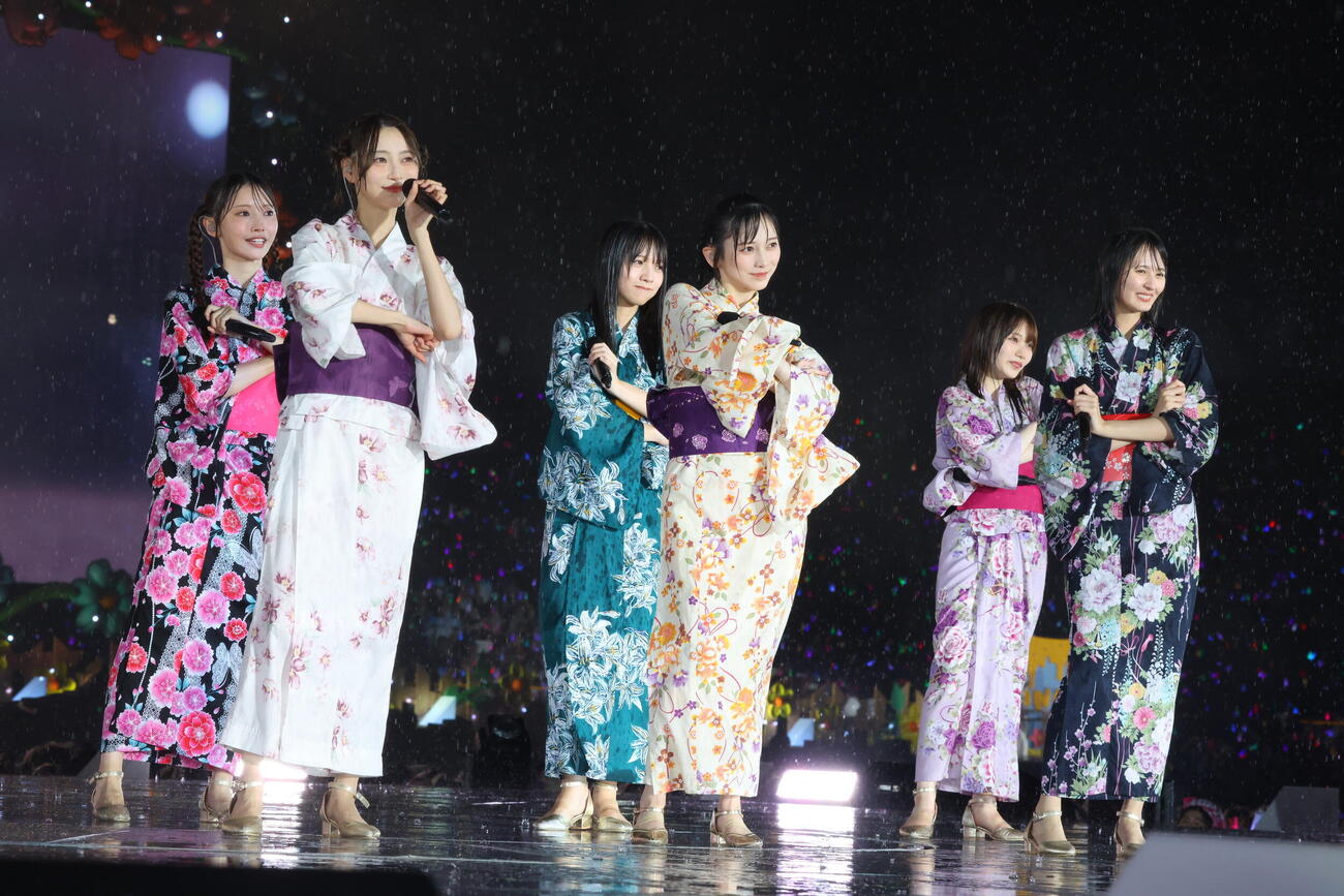 「真夏の全国ツアー2026」千秋楽公演を行った乃木坂46、中央は池田瑛紗（C）乃木坂46LLC