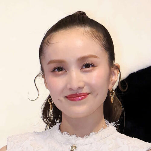 ももクロ百田夏菜子、同級生タレントと２ショットに「太陽みたい」「プライベートの２人尊すぎ」