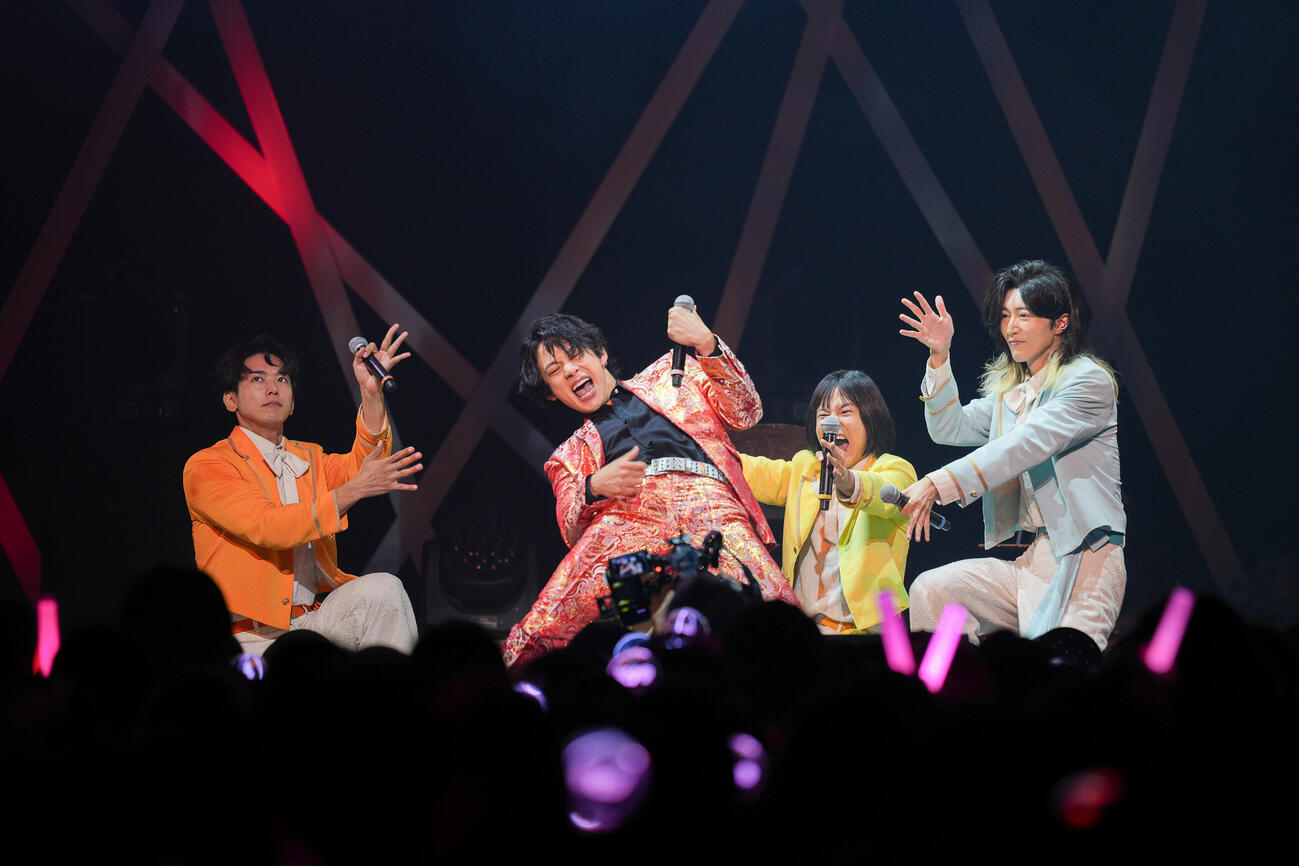 初の東名阪Zeppツアー「モナキやで☆しらんけど」最終公演でパフォーマンスを披露するモナキ　Shotaro Yaoita氏(NEWFATGLORYFILMS)、Sho Honda氏、松本享恭氏、ヤマダユウスケ撮影氏、外部提供

