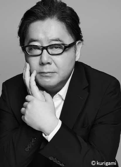 秋元康氏