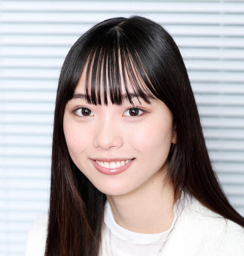 18歳松本麗世「すっぴんだけど」プライベート写真にファンメロメロ「メガネ姿大人っぽくて…」