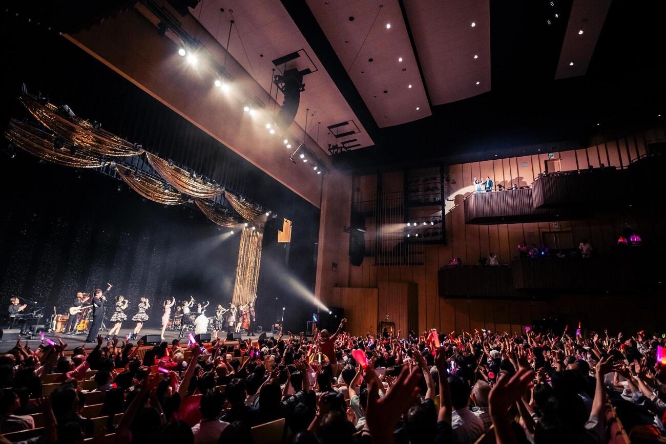 大盛り上がりとなったピンク・レディーデビュー50周年記念トリビュートライブ（田中聖太郎氏撮影）