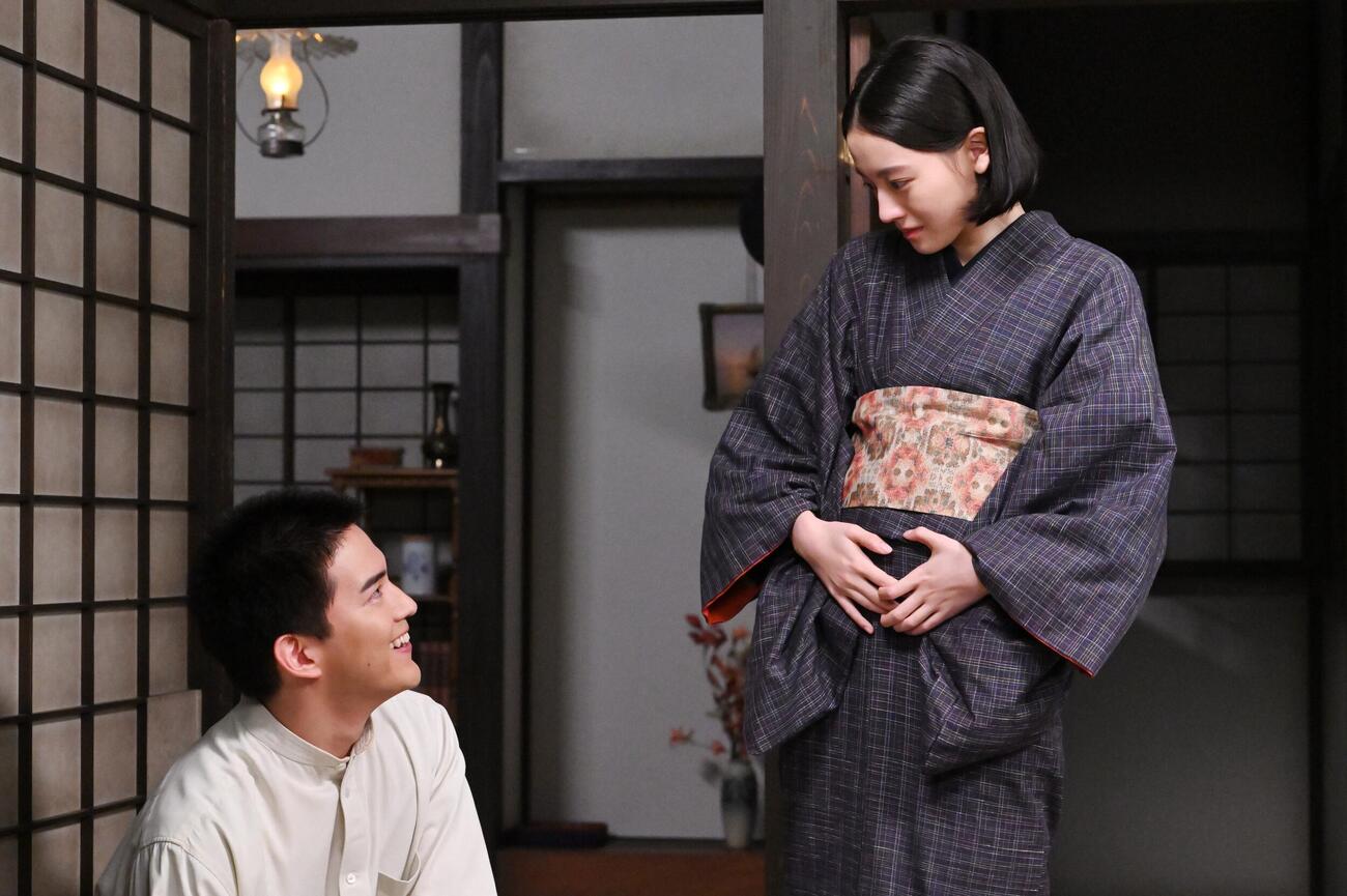 「風、薫る」で夫婦役を演じる甲斐翔真（左）と上坂樹里