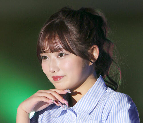 辻希美18歳長女がビキニ！　初の家族７人ハワイ旅行で大胆披露「思いっきり楽しむぞ」