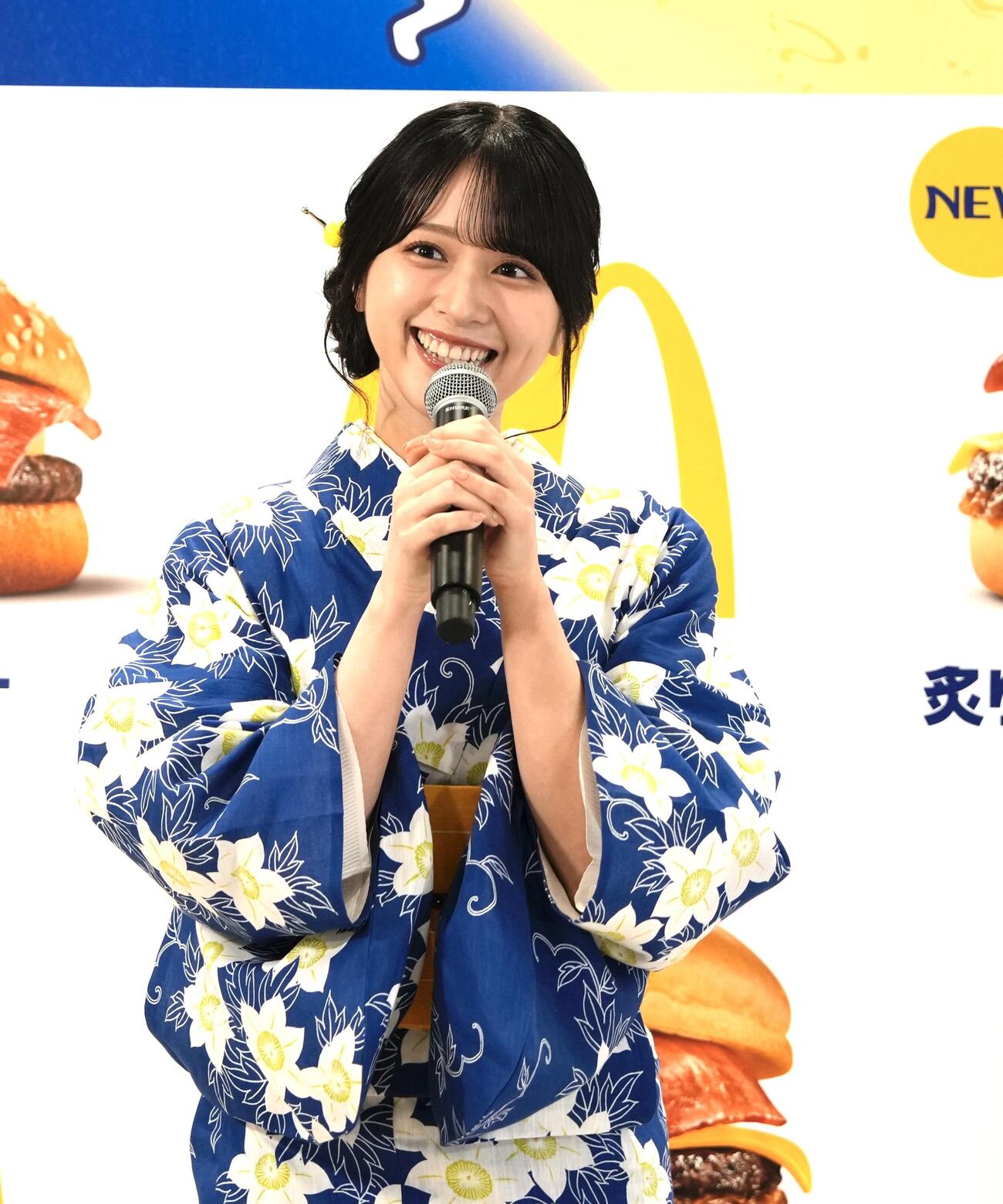 2026年月見ファミリー発表イベントに登場する＝LOVE佐々木舞香（撮影・小島史椰）