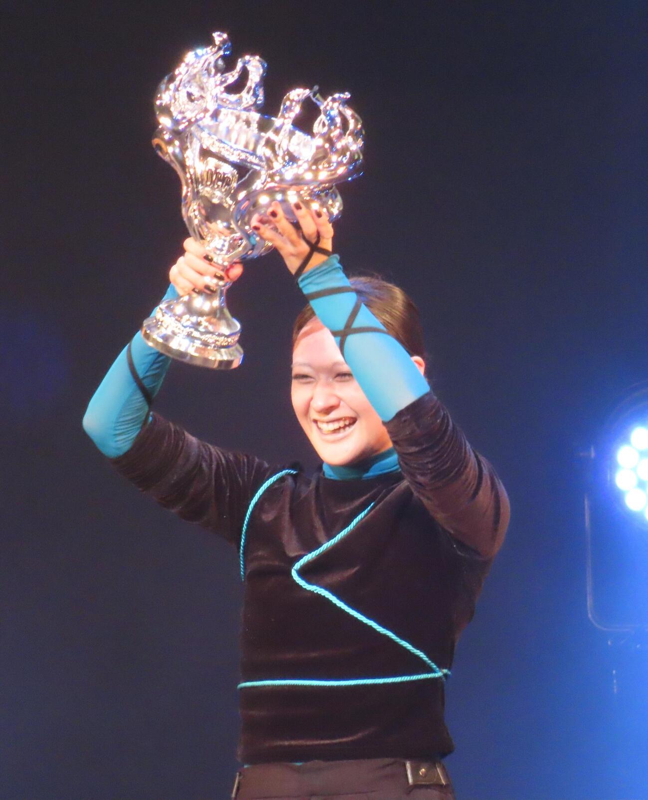 「DANCE CLUB CHAMPIONSHIP」（DCC、第14回全国高等学校ダンス部選手権）で優勝した目黒日大高等学校