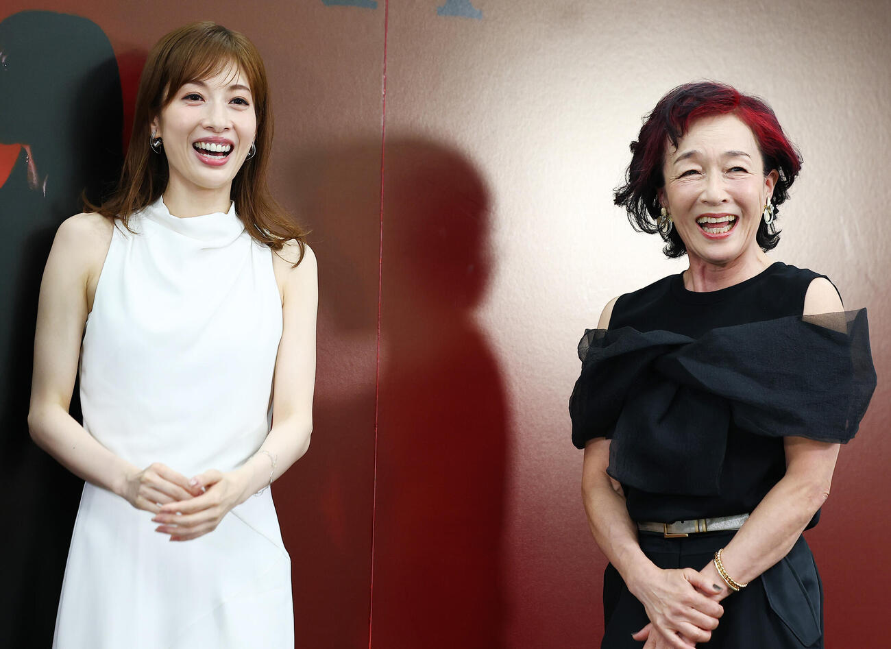 詩と音楽の光景「エレクトラ」の会見に登場した明日海りお（左）とキムラ緑子（撮影・野上伸悟）