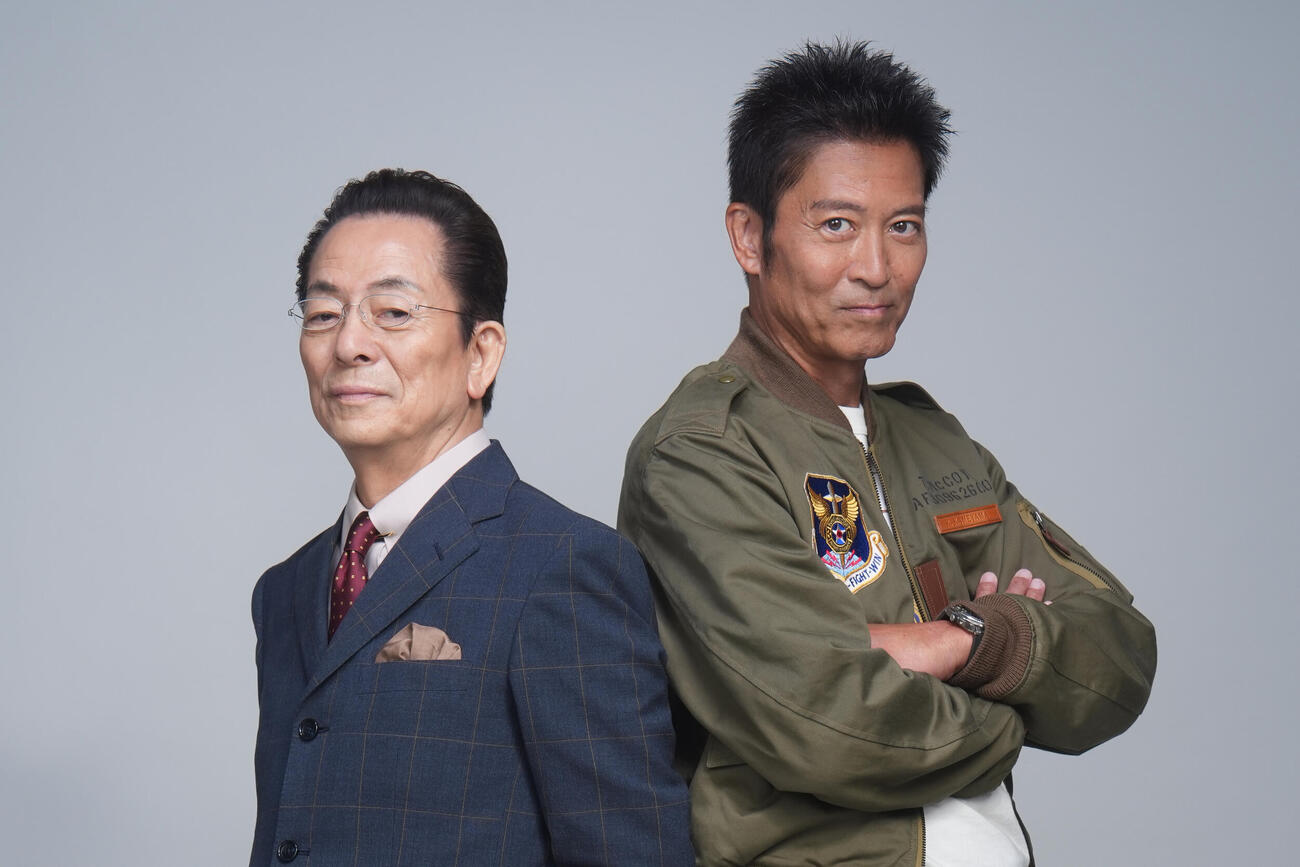 10月スタートのテレビ朝日系「相棒」season25に出演する水谷豊（左）と寺脇康文