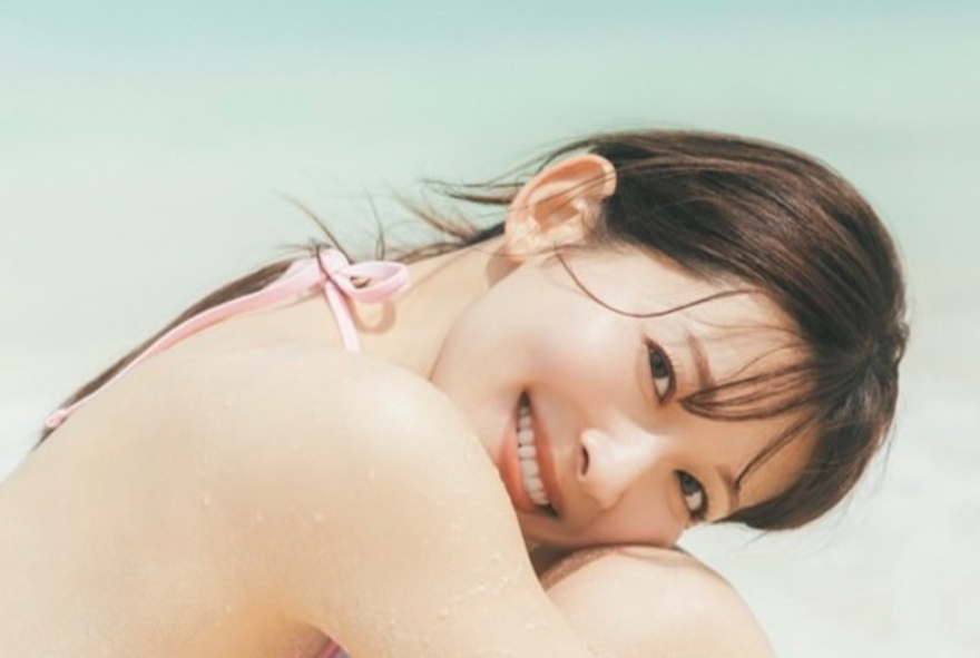 ビキニ姿を披露した山本里菜（山本里菜のインスタグラムから）