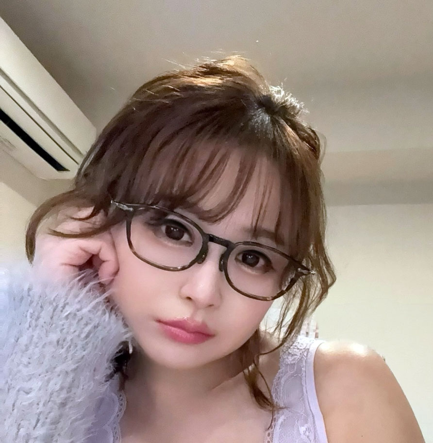 鈴木奈々のインスタグラムから