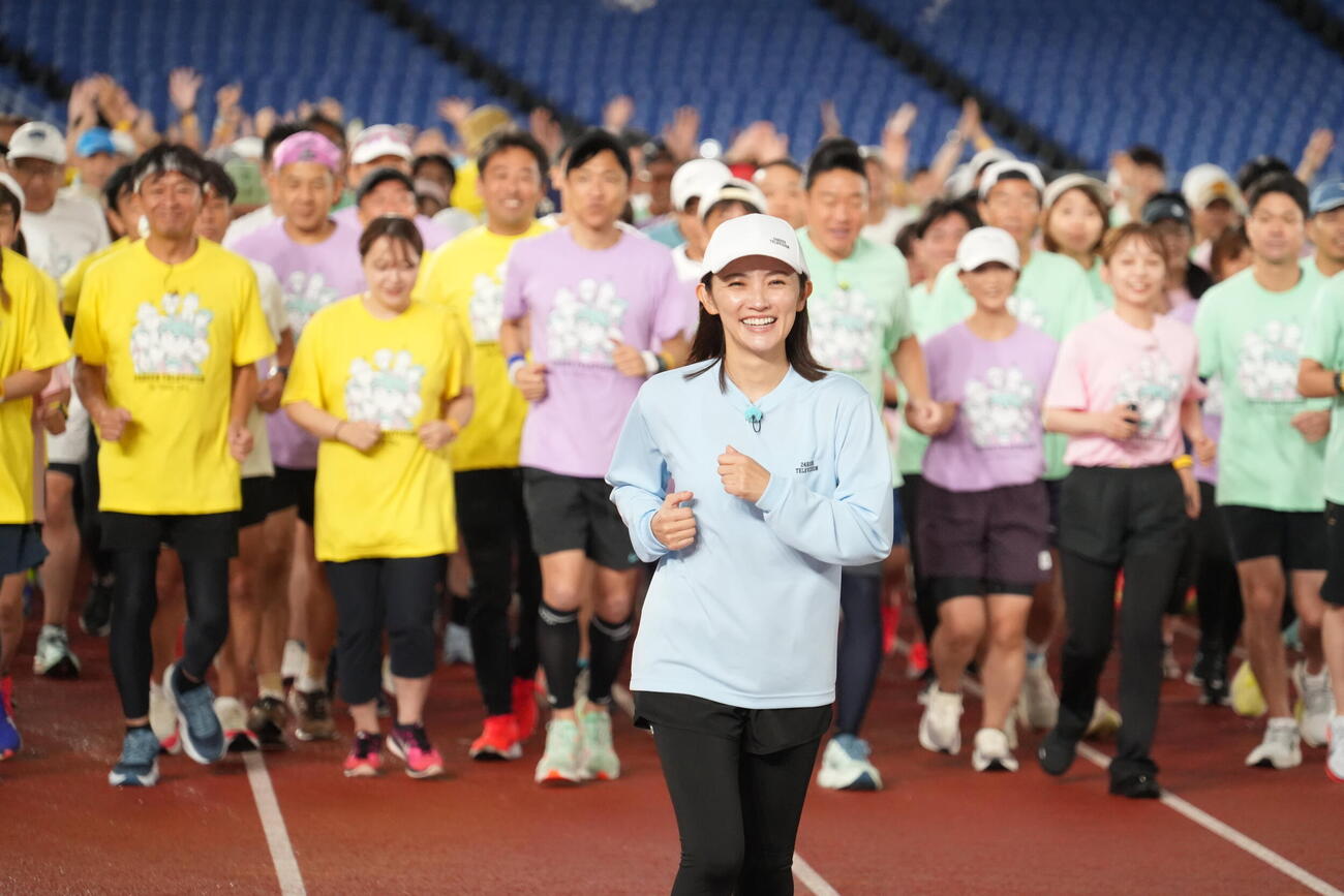 日本テレビ系「24時間テレビ49－愛は地球を救う－」にチャリティーマラソンランナーとして生出演した星野真里