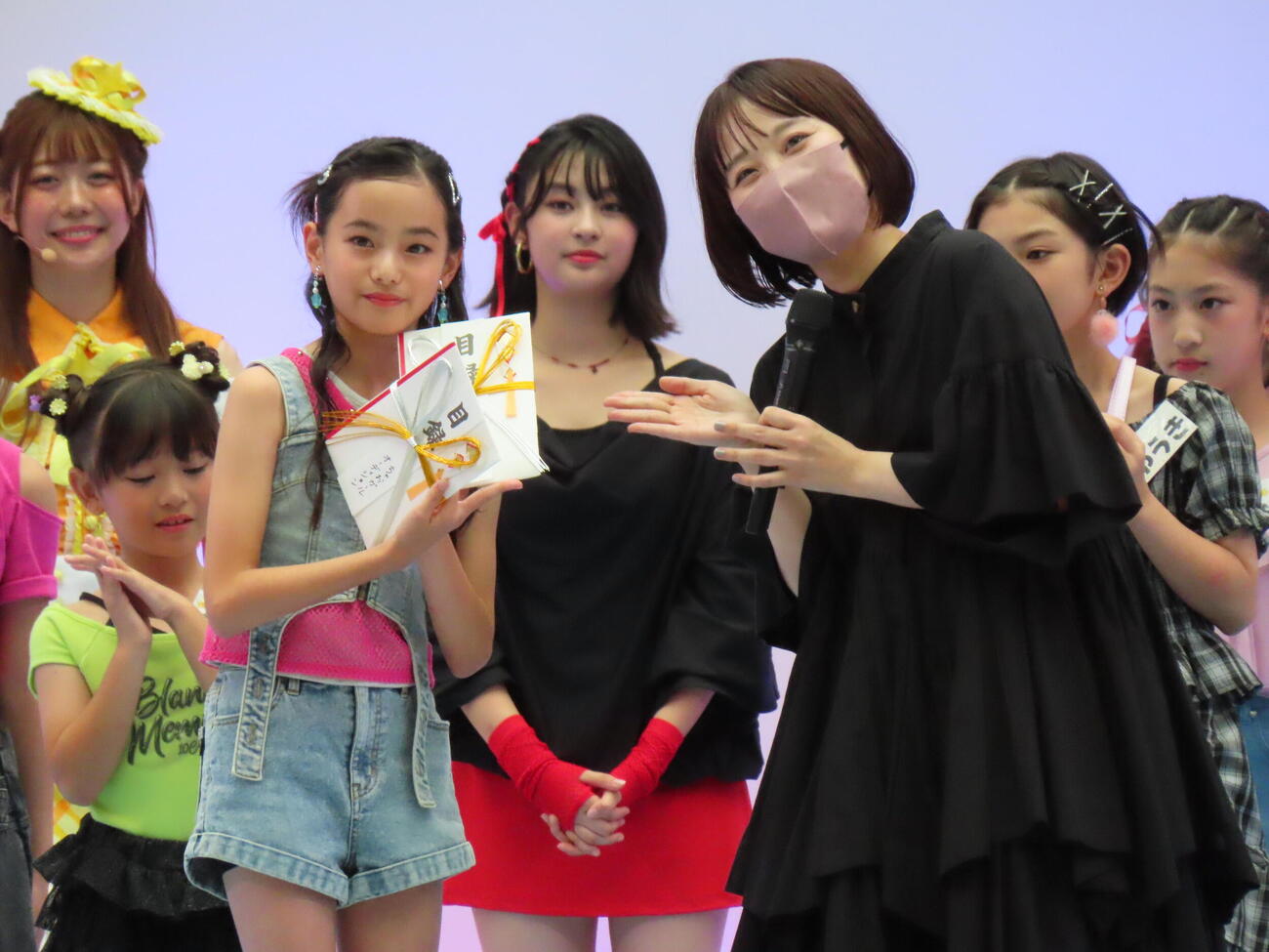 「ちゃおガール2026☆オーディション」でグランプリに輝いたやえさん（左）（撮影・鎌田良美）