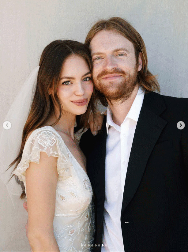 クラウディア・スレウスキのインスタグラムから