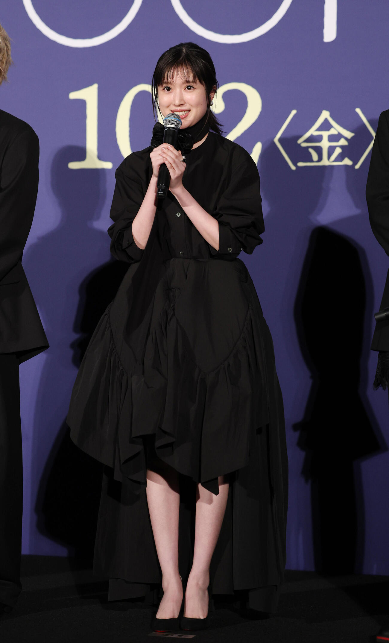 舞台あいさつに登壇し話をする福本莉子（撮影・増田悦実）