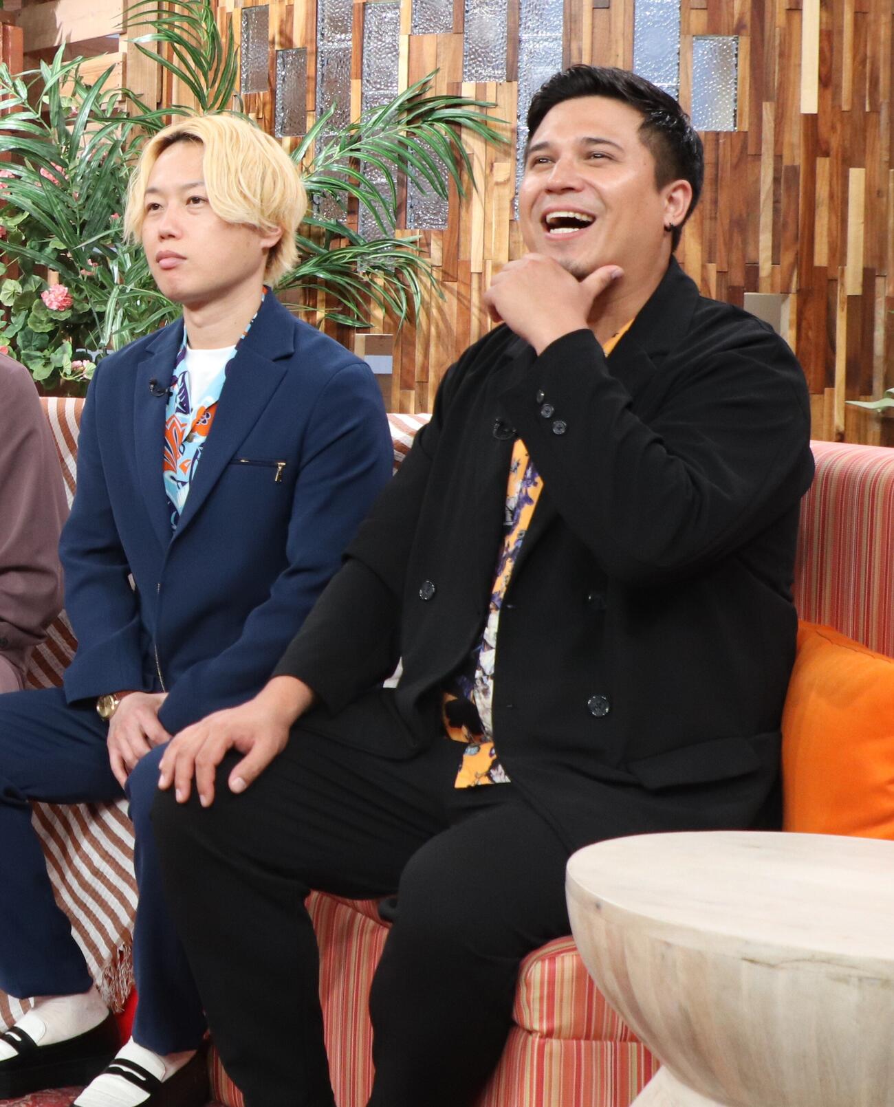 ABEMA恋愛リアリティーショー「ラブキャッチャージャパン3」の囲み取材に応じた、左からリリー、木村昴（撮影・会田京叶）