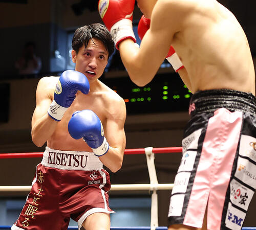 藤原季節、プロボクシング初陣で１回TKO負け「全く甘くない世界」今後は「少し考える」