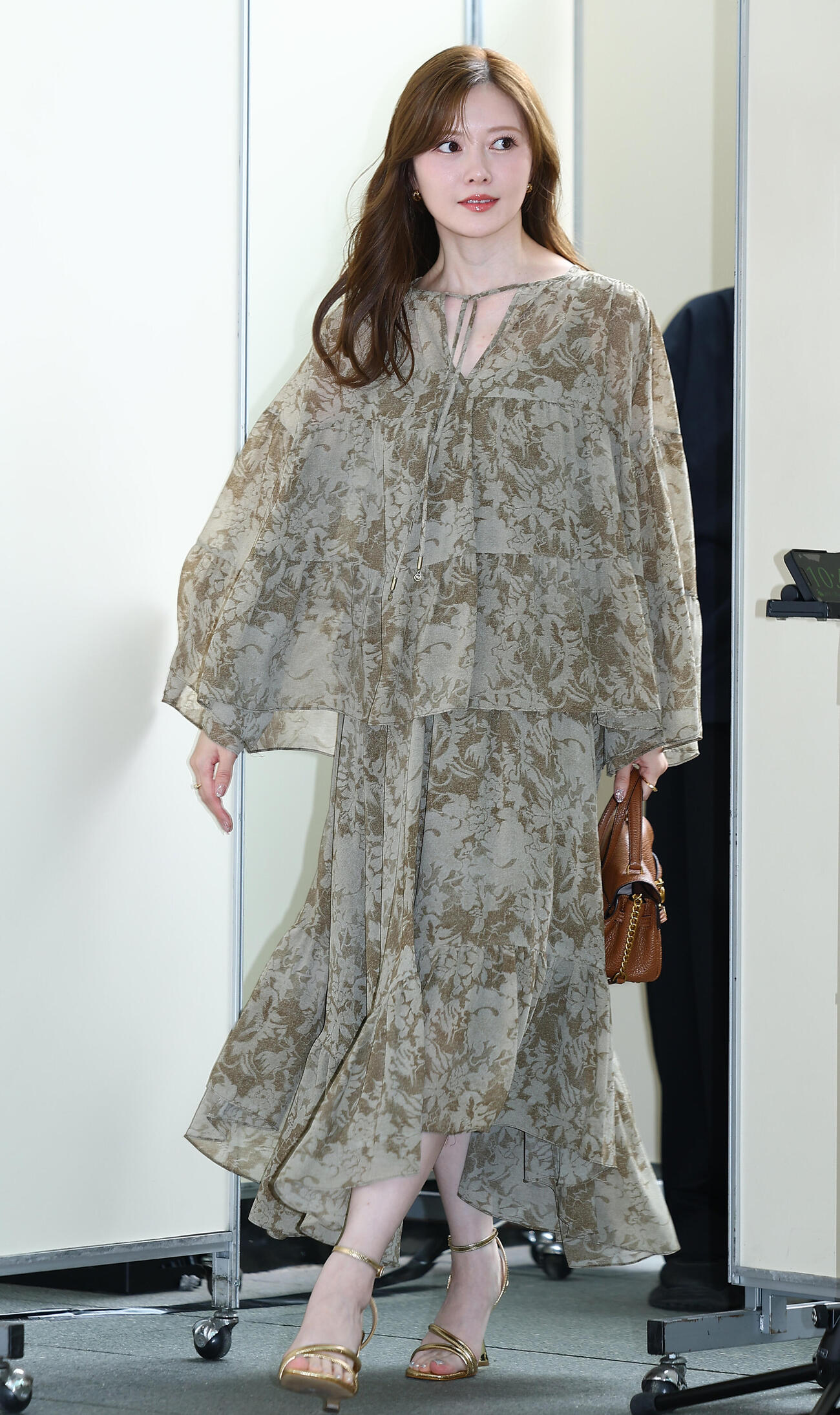 「MICHAEL KORS JET SET LOUNGE TOKYO」POP UP EVENT　プレビューに登場した白石麻衣（撮影・野上伸悟）