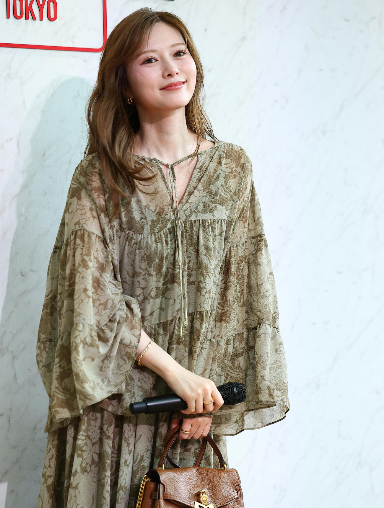 「MICHAEL KORS JET SET LOUNGE TOKYO」POP UP EVENT　プレビューに登場した白石麻衣（撮影・野上伸悟）