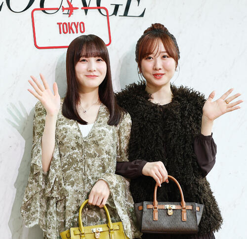「MICHAEL　KORS　JET　SET　LOUNGE　TOKYO」POP　UP　EVENTプレビューに登場した本田紗来（左）と本田望結（撮影・野上伸悟）