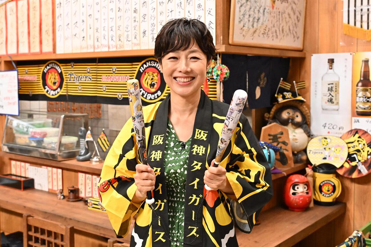 阪神リーグ連覇達成時の公約を宣言した有働由美子アナウンサー（C）MBS