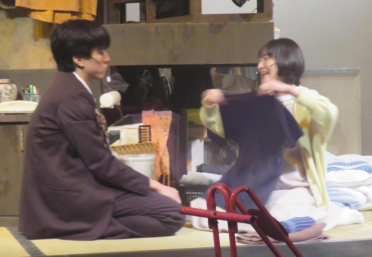 舞台「呪怨　THE LIVEー再念ー」のゲネプロを行った松島庄汰と生駒里奈（撮影・松本久）